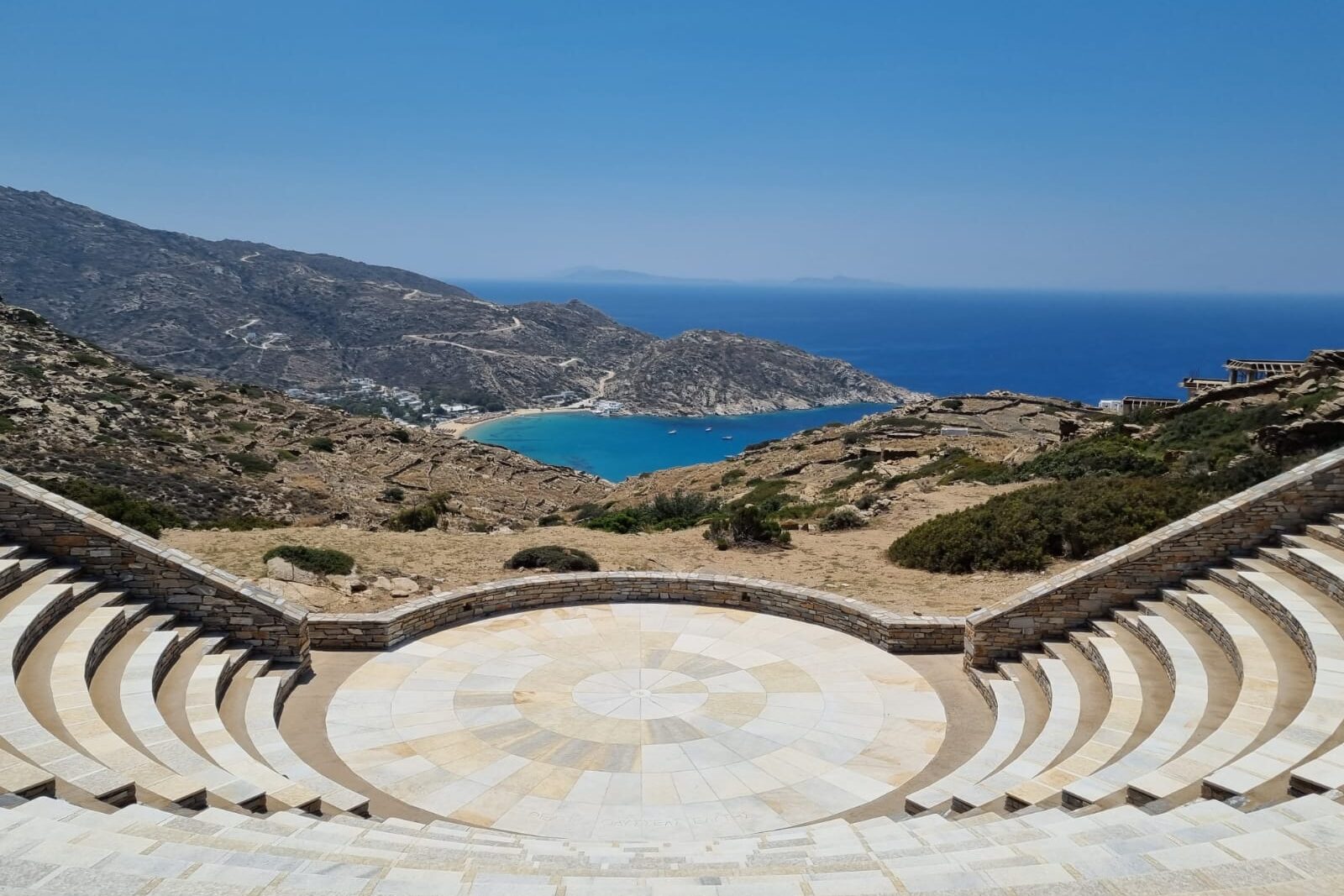 Vieuw on Ios island and his amphiteatre from the top of it